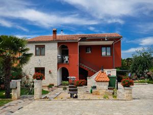 22946021-Ferienwohnung-5-Novigrad-300x225-0