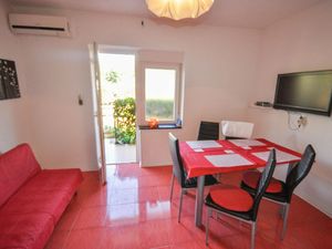 22946021-Ferienwohnung-5-Novigrad-300x225-5