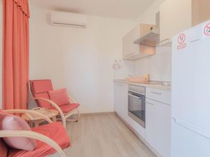 23297583-Ferienwohnung-2-Novigrad-300x225-5