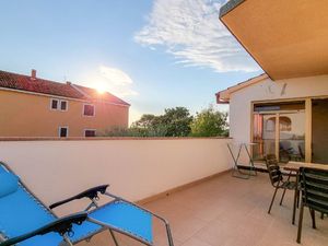 23297640-Ferienwohnung-5-Novigrad-300x225-1