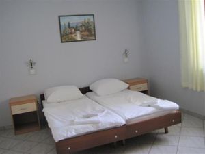 22437733-Ferienwohnung-9-Novigrad-300x225-1