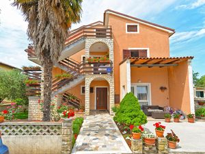 19050533-Ferienwohnung-5-Novigrad-300x225-3