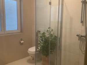 23923775-Ferienwohnung-4-Novigrad-300x225-3