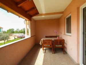 23297998-Ferienwohnung-3-Novigrad-300x225-1