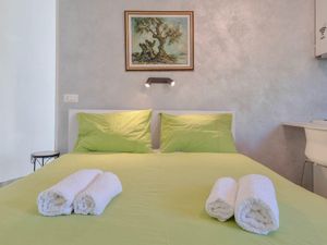 23297956-Ferienwohnung-2-Novigrad-300x225-5