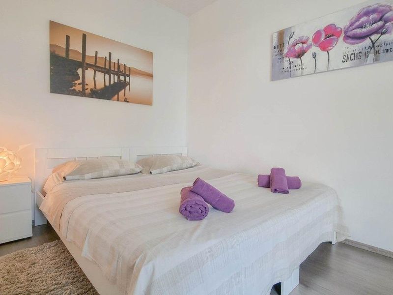 23297938-Ferienwohnung-4-Novigrad-800x600-1