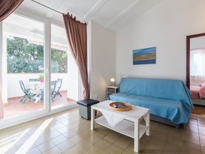 18321709-Ferienwohnung-4-Novigrad-300x225-2