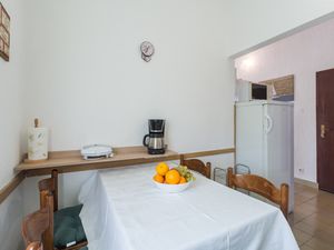 18321709-Ferienwohnung-4-Novigrad-300x225-5