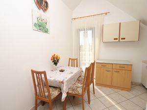 18688347-Ferienwohnung-5-Novigrad-300x225-1