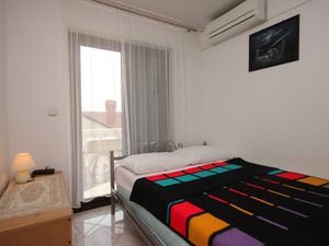 18688348-Ferienwohnung-2-Novigrad-300x225-4