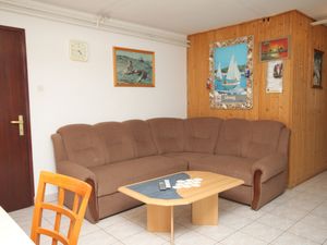 19128014-Ferienwohnung-5-Novigrad-300x225-2