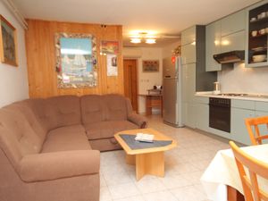 23929692-Ferienwohnung-5-Novigrad-300x225-1