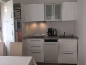 23929703-Ferienwohnung-4-Novigrad-300x225-3