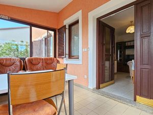 23297472-Ferienwohnung-2-Novigrad-300x225-2