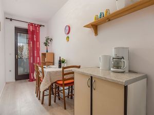 23926819-Ferienwohnung-4-Novigrad-300x225-2