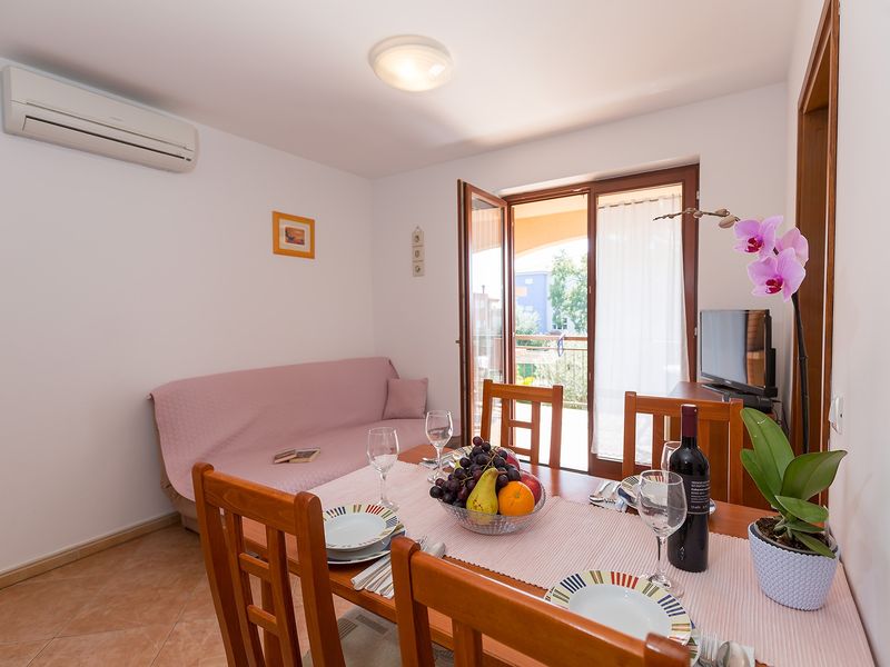 18322620-Ferienwohnung-4-Novigrad-800x600-2