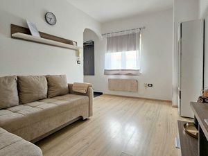 23297964-Ferienwohnung-4-Novigrad-300x225-2