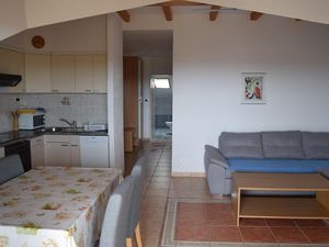 22449667-Ferienwohnung-4-Novigrad-300x225-2