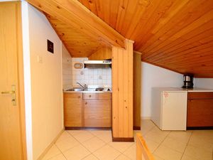 24031889-Ferienwohnung-2-Novigrad-300x225-4