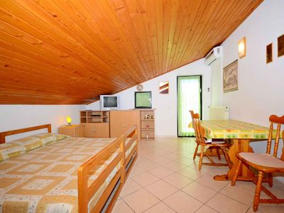 Ferienwohnung für 2 Personen (28 m²) in Novigrad 6/10