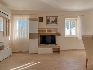 23349933-Ferienwohnung-6-Novigrad-300x225-4