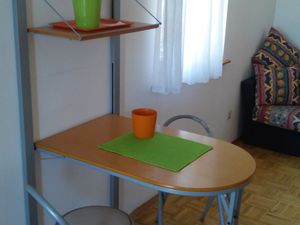 18689524-Ferienwohnung-4-Novigrad-300x225-2