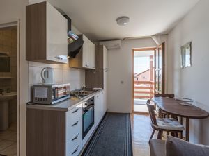 18689524-Ferienwohnung-4-Novigrad-300x225-4