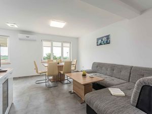 Ferienwohnung für 8 Personen (120 m²) in Novigrad