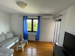 19385596-Ferienwohnung-4-Novigrad-300x225-3