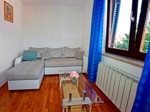 19385596-Ferienwohnung-4-Novigrad-300x225-5