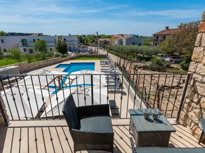 Ferienwohnung für 8 Personen (85 m²) in Novigrad 1/10