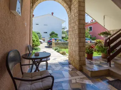 Ferienwohnung für 2 Personen (30 m²) in Novigrad 10/10