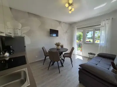 Ferienwohnung für 3 Personen (40 m²) in Novigrad 9/10