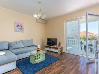 Ferienwohnung für 2 Personen (49 m²) in Novigrad 3/10