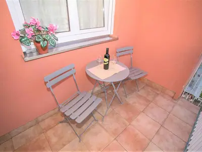 Ferienwohnung für 3 Personen (42 m²) in Novigrad 3/10