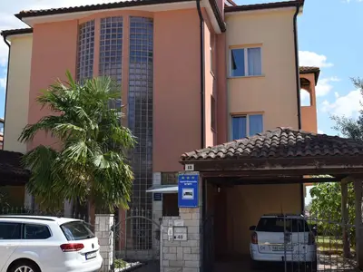Ferienwohnung für 4 Personen (70 m²) in Novigrad 1/10