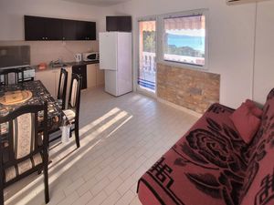 24048278-Ferienwohnung-5-Novigrad (Zadar)-300x225-2