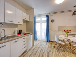 23984276-Ferienwohnung-2-Novo Mesto-300x225-1