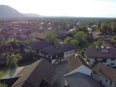 Luftaufnahme von unserem Anwesen und der Umgebung.