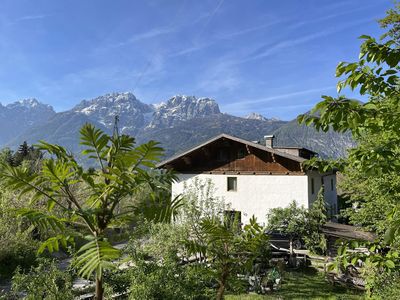 Gebäuderückseite, Lage, Aussicht