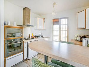 24003815-Ferienwohnung-6-Nîmes-300x225-5