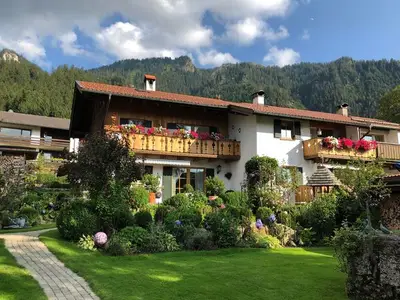 Ferienwohnung für 3 Personen (57 m²) in Oberammergau 1/10