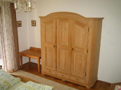 Kleiderschrank