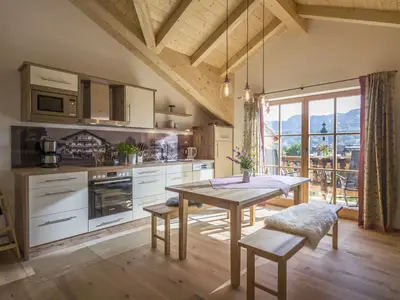 Küche mit Essbereich