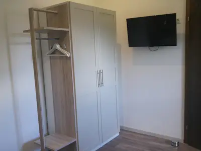 Kleiderschrank