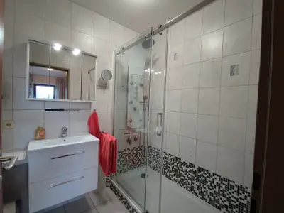 Badezimmer mit Wellness-Dusche