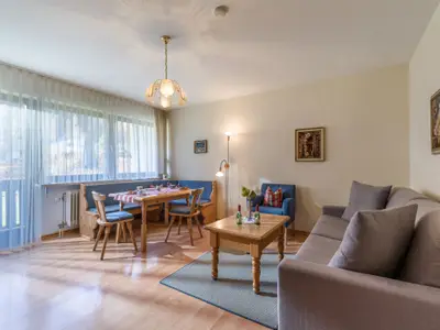 Der Wohn- und Essbereich in der Ferienwohnung Nr. D2