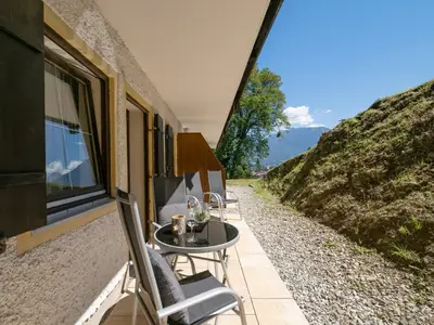 Terrasse mit Ausblick auf das Kaisergebirge