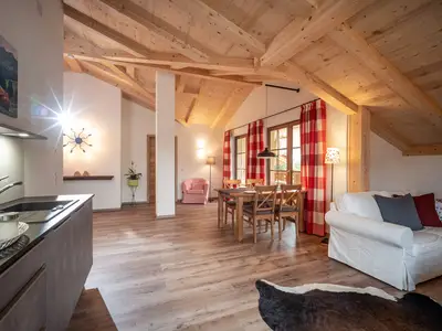 geräumiger Wohnbereich