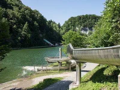 Luegsteinsee mit Rutsche